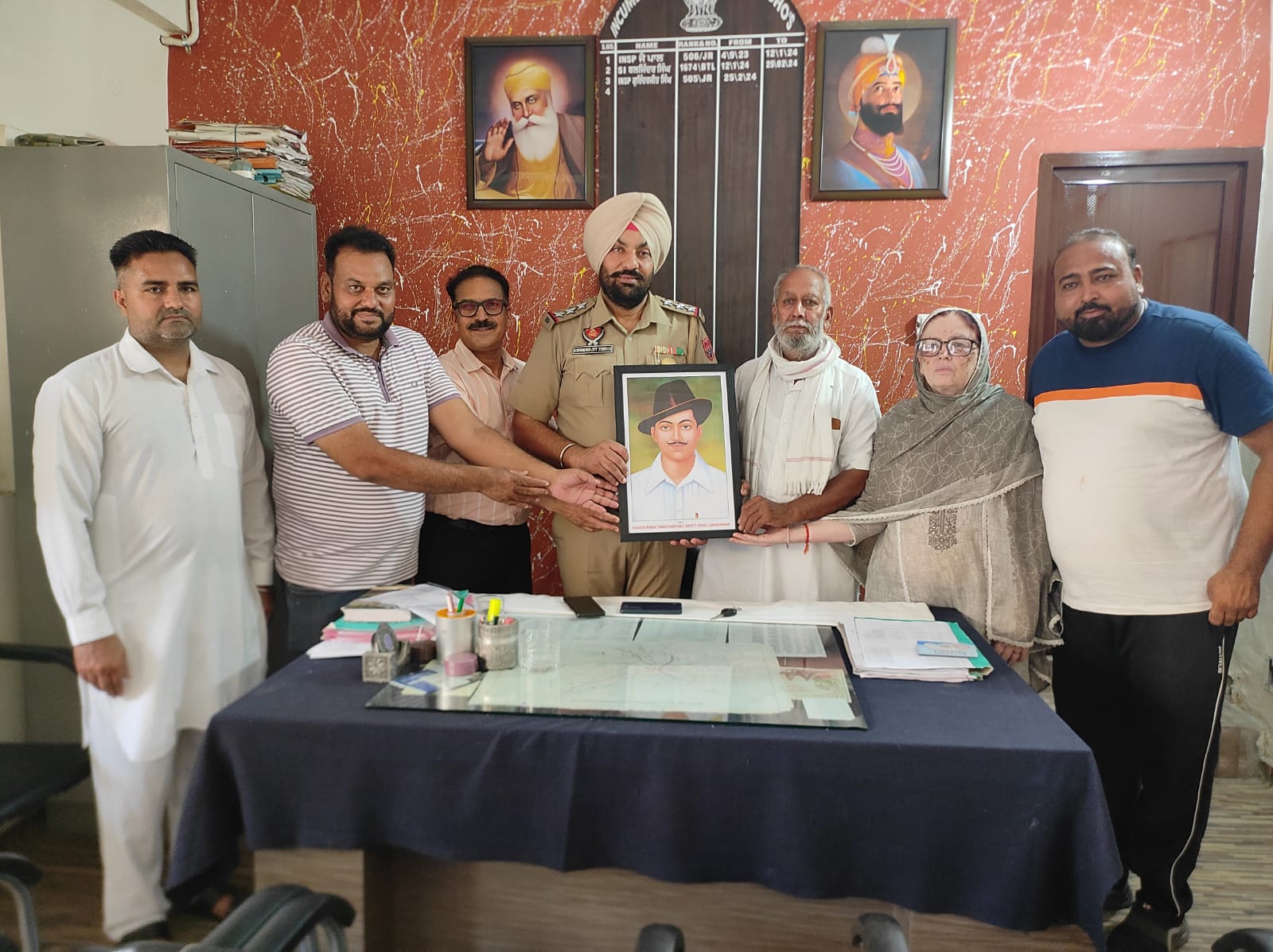 ਸ਼ਹੀਦ ਭਗਤ ਸਿੰਘ ਚੈਰੀਟੇਬਲ ਟਰੱਸਟ ਵਲੋਂ ਇੰਸਪੈਕਟਰ ਗੁਰਜਿੰਦਰਜੀਤ ਸਿੰਘ ਨਾਗਰਾ ਦਾ ਤਬਾਦਲਾ ਹੋਣ ਤੇ ਕੀਤਾ ਵਿਸ਼ੇਸ ਸਨਮਾਨਿਤ